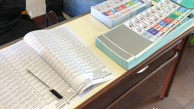 Cerraron los comicios y comienza el recuento de los votos